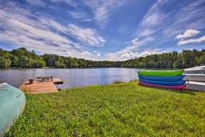 Quiet Pocono Lake House 1 Wooded Acre with Hot Tub